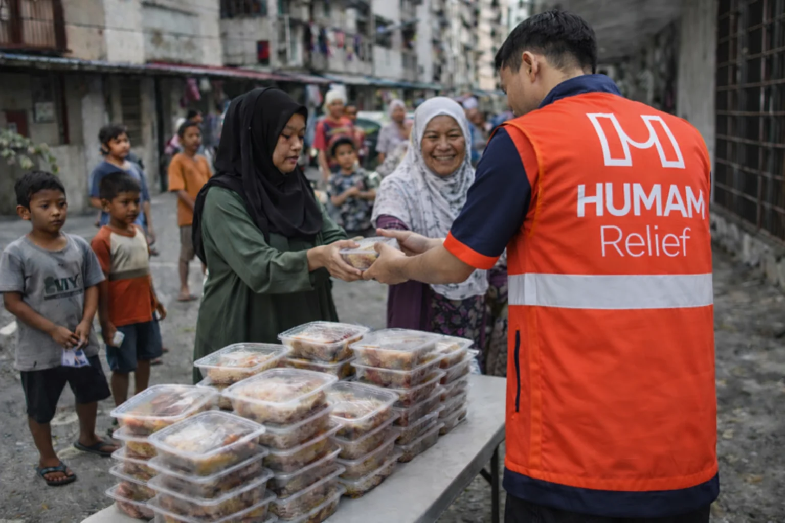 إفطار للأيتام